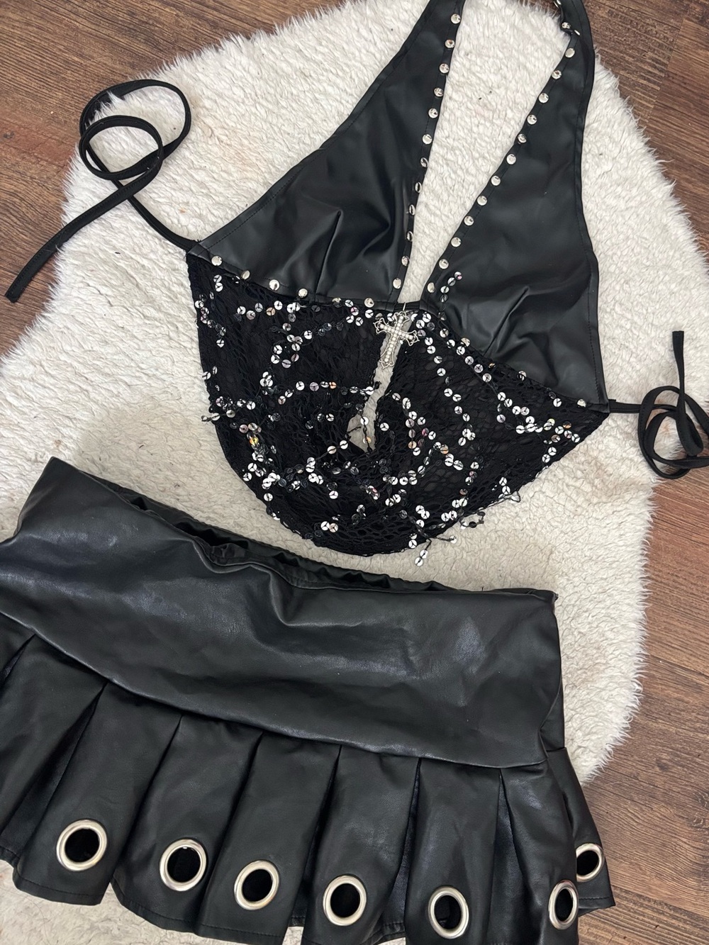 Y2K Grunge Concert Outfit Set 🖤🎱